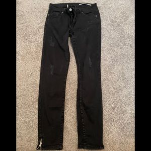 Skinny jeans